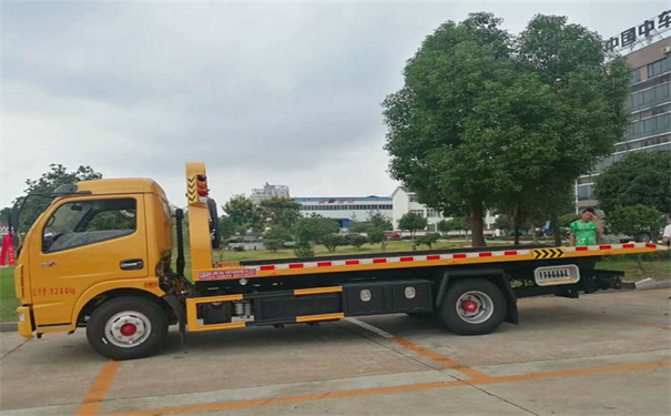 江门定远24小时拖车救援电话号码，定远道路救援公司怎么收费的